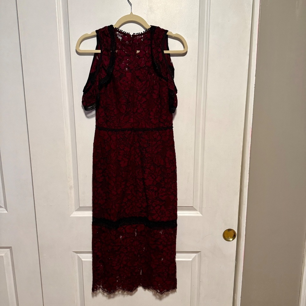 Alexis Evie Burgundy Lace Midi Dress Cold Shoulder Size Small - Picture 8 of 13